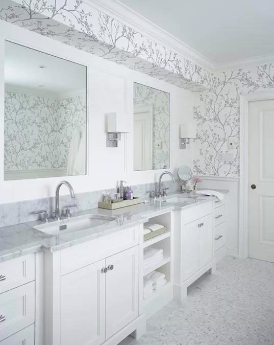 White Marble Bathroom With Contrasting Wallpaper