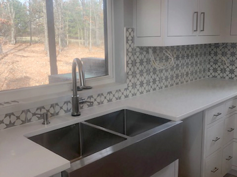 Kitchen Floors That Hide Mess (But Look Expensive)